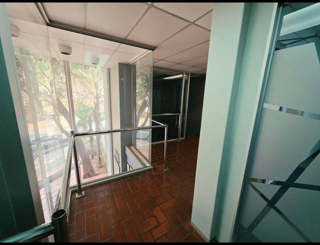BUSINESS PROPERTY TO RENT IN MENLO PARK
